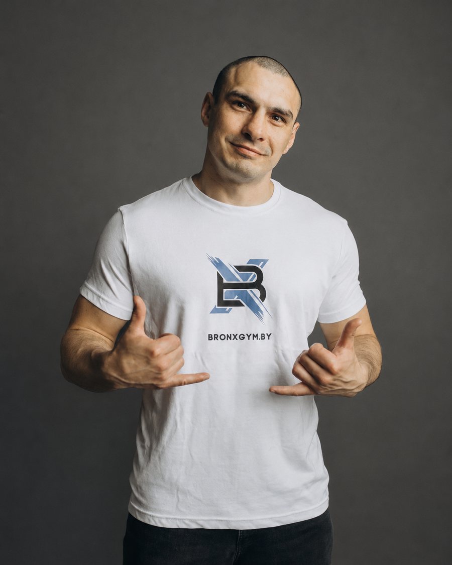 Фархад Ахмеджанов — тренер по кикбоксингу BronxGym